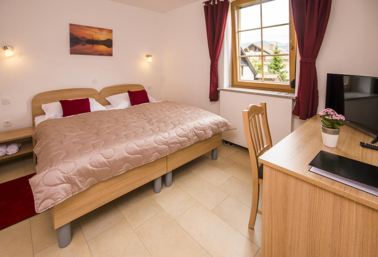 Bed & Breakfast Karun Cerklje na Gorenjskem Buitenkant foto